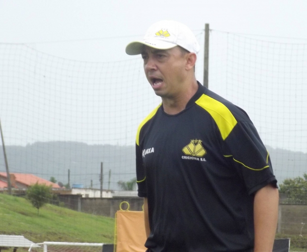 Alexandre aponta adversários difíceis em Santiago