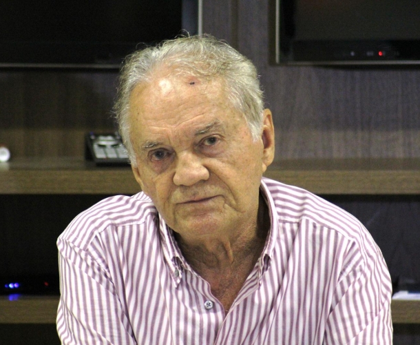 Angeloni agradece e pede apoio da torcida para 2014