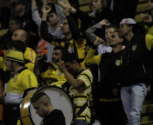 Apoio da torcida carvoeira