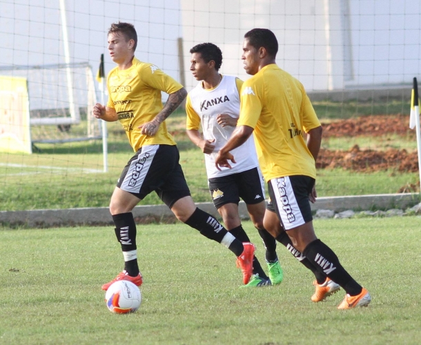 Após classificação, Tigre se reapresenta