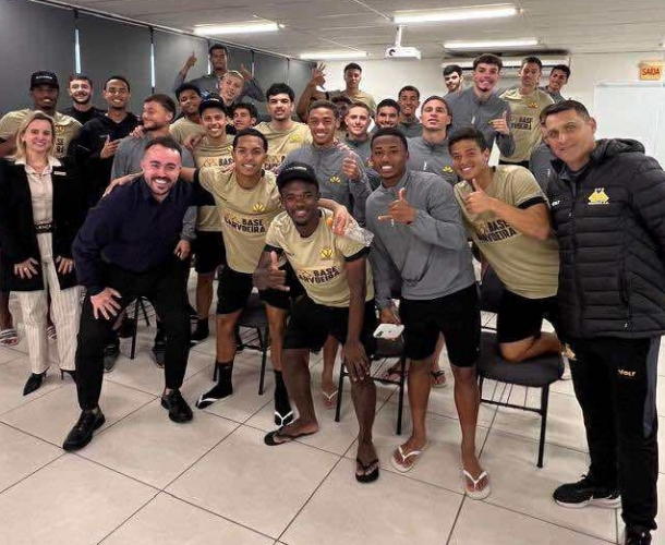 Atletas da base recebem palestra sobre odontologia