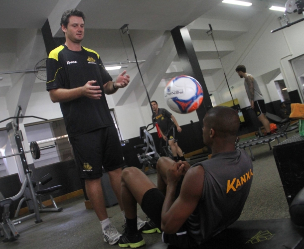 Atletas do Tigre fazem trabalho de força