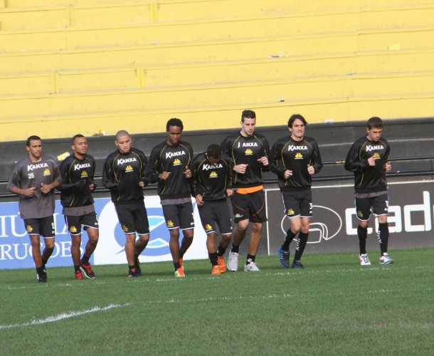 Atletas do Tigre treinam no HH