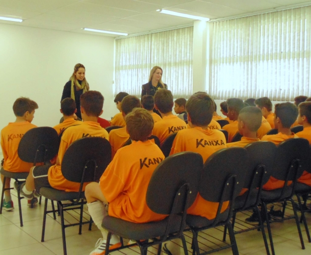 Atletas participam de atividade interdisciplinar 