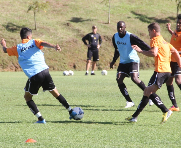 Atletas relacionados para enfrentar o Goiás