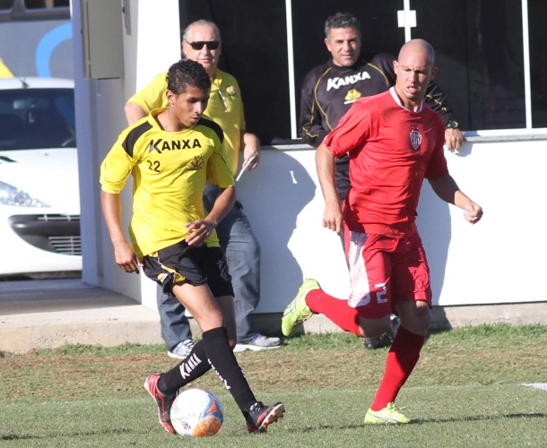 Base do Tigre enfrenta o Brusque pelo Estadual