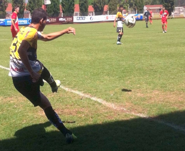 Base goleia o Renato Cesarini na Argentina