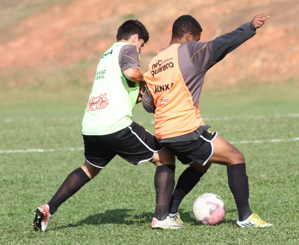 Base tem jogos adiados