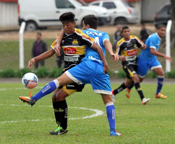 Base volta a jogar pelo Catarinense