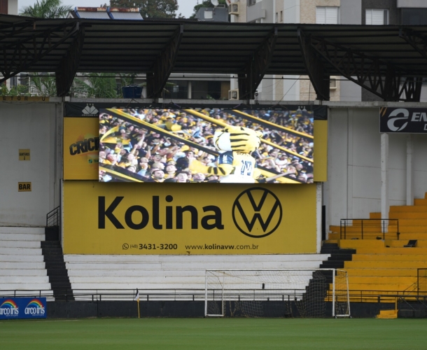 Com apoio da EstrelaBet, Criciúma estreará na Elite do Brasileirão com um novo telão em seu estádio