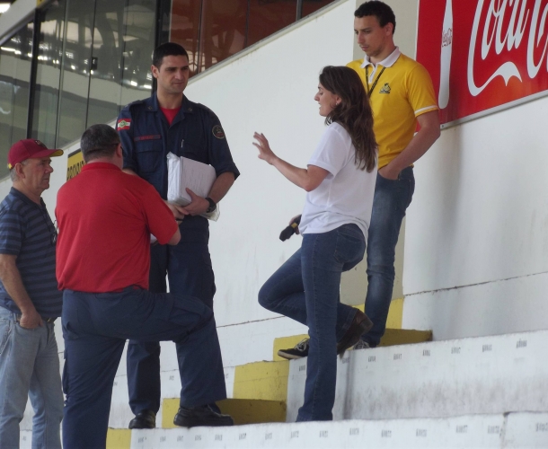 Corpo de Bombeiros vistoria o Heriberto Hülse