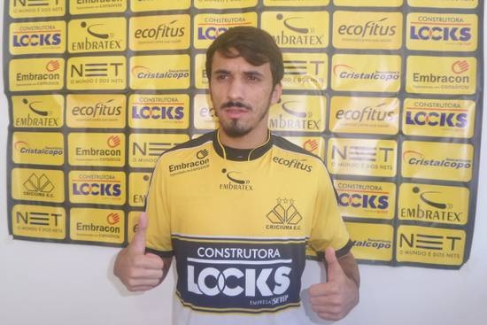 Criciúma apresenta meio campista