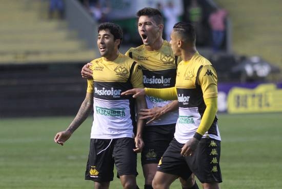 Criciúma bate o Botafogo