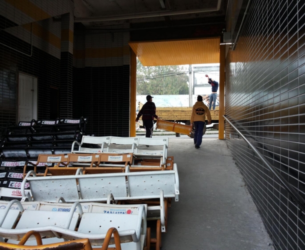 Criciúma doa cadeiras para o Caravaggio