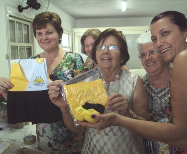 Criciúma doa peças de bebê para ONG 