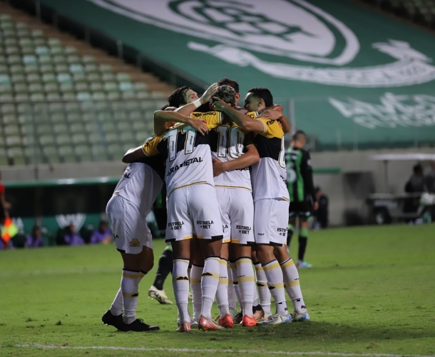 Criciúma e América MG empatam na Arena Independência 