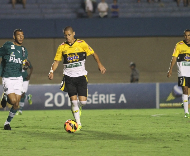 Criciúma empata com o Goiás