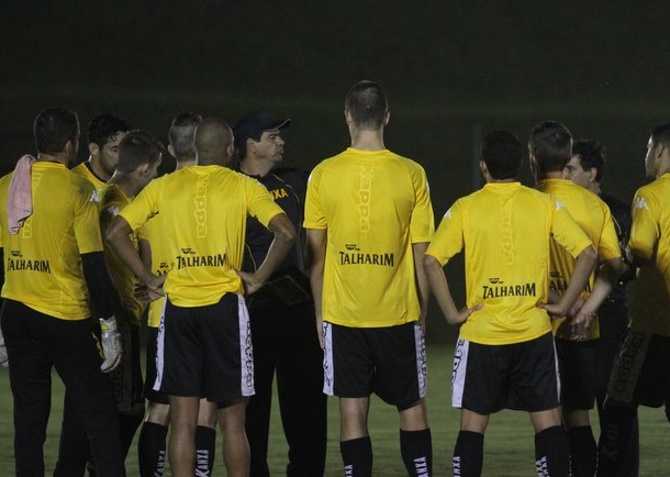 Criciúma encara o Bragantino