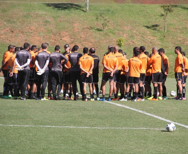 Criciúma encara o Palmeiras
