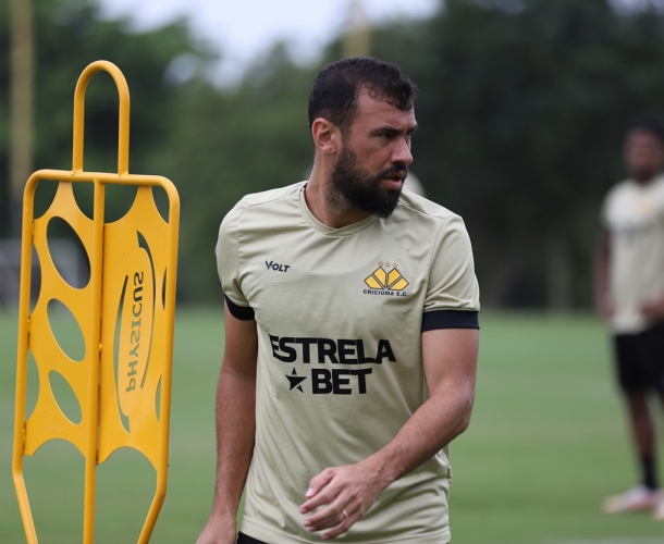 Criciúma enfrenta a Chapecoense no Oeste