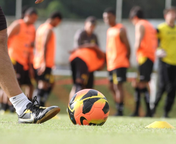 Criciúma enfrenta o Bahia
