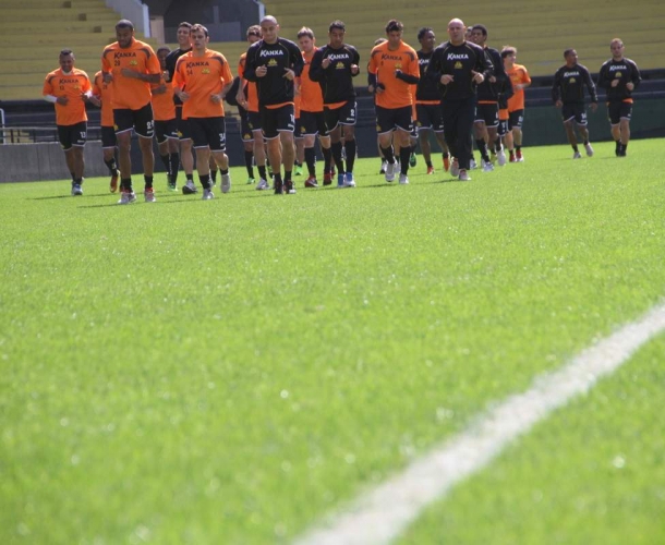 Criciúma enfrenta o Flamengo