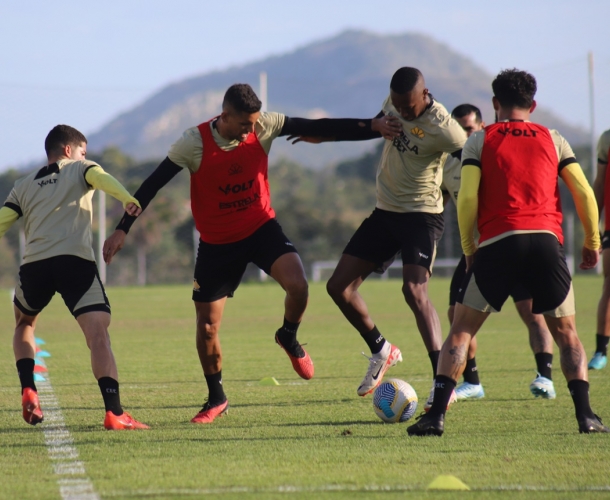 Criciúma enfrenta o Fortaleza fora de casa