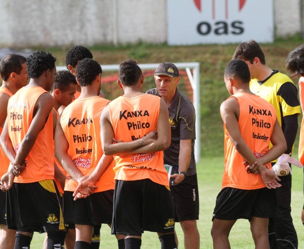 Criciúma faz trabalhos em solo baiano