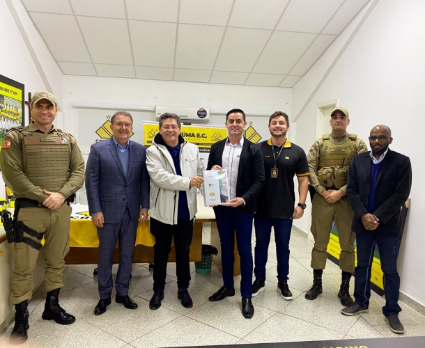 Criciúma recebe Laudo de Salubridade do estádio e CT
