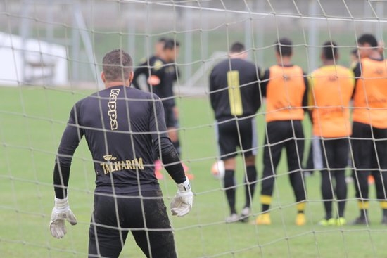 Criciúma recebe o Botafogo