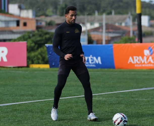 Criciúma recebe o Juventude no Heriberto Hülse