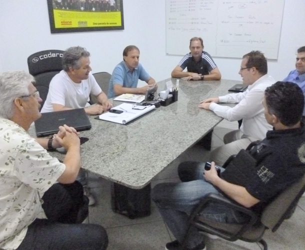 Criciúma recebe proposta para implantar escolinhas de futsal