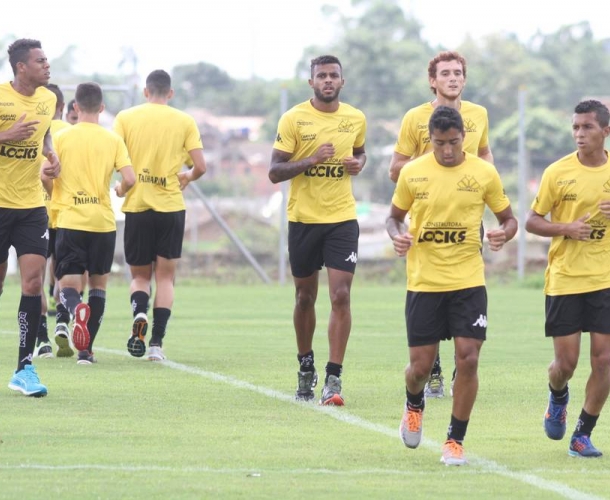 Criciúma se reapresenta com treino físico