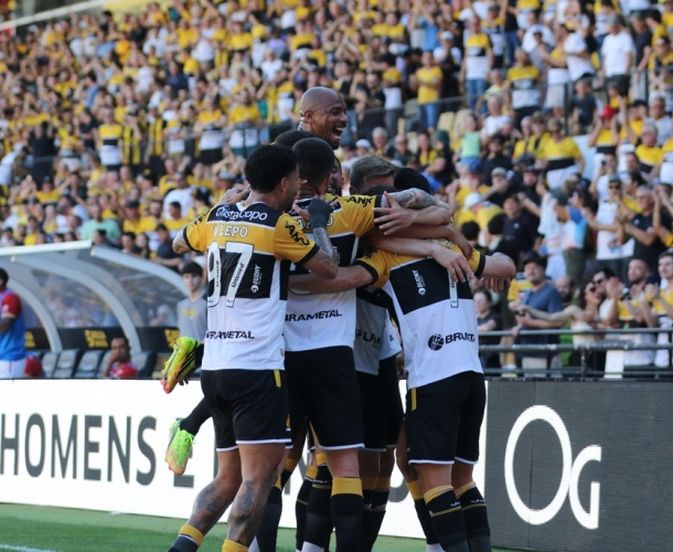 Criciúma vence o Vila Nova no HH e segue na liderança