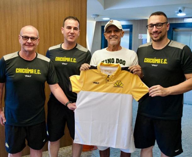 Delegação recebe a visita de Jorge Veras