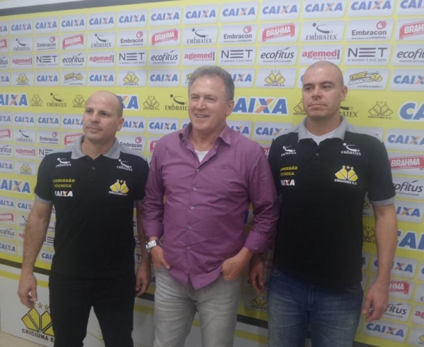 Dupla de reforços na base do Tigre