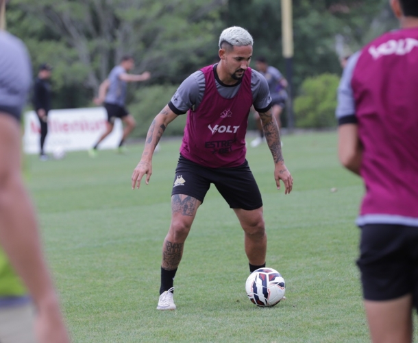 Elenco se reapresenta com foco na última rodada