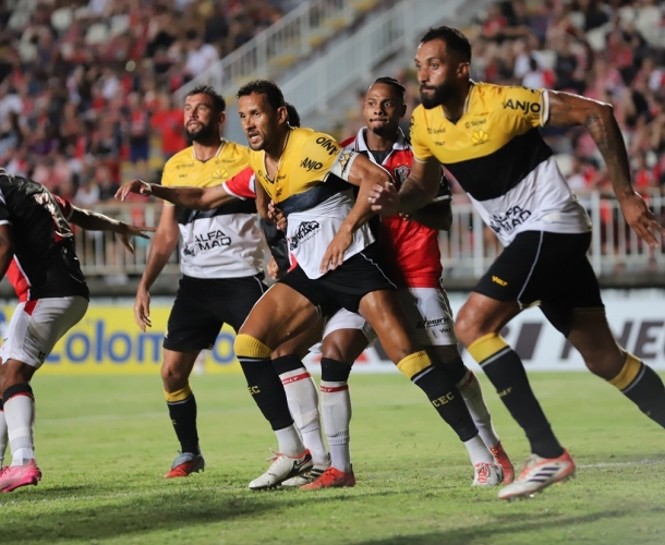 Empate com o Joinville na Arena