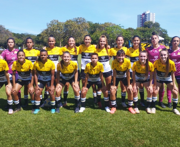 Feminino estreia com vitória no Brasileiro Escolar 