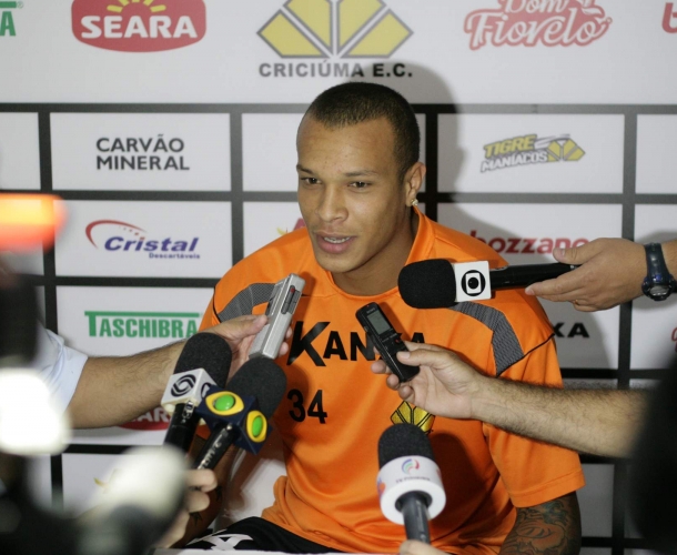 França deixa o Criciúma
