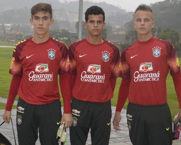 Goleiro do Tigre treina na Seleção Sub-15