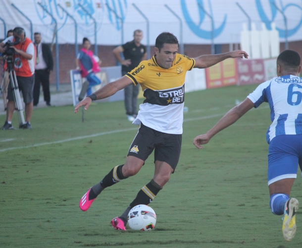 Igualdade na ida das quartas de final