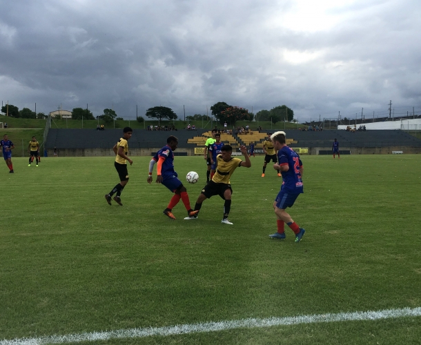 Jogo-treino termina com vitória do Sub-17