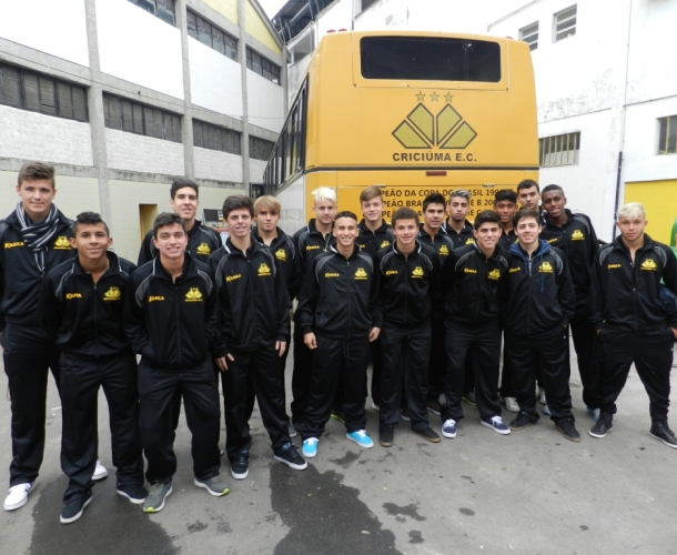Juvenil parte para São Paulo