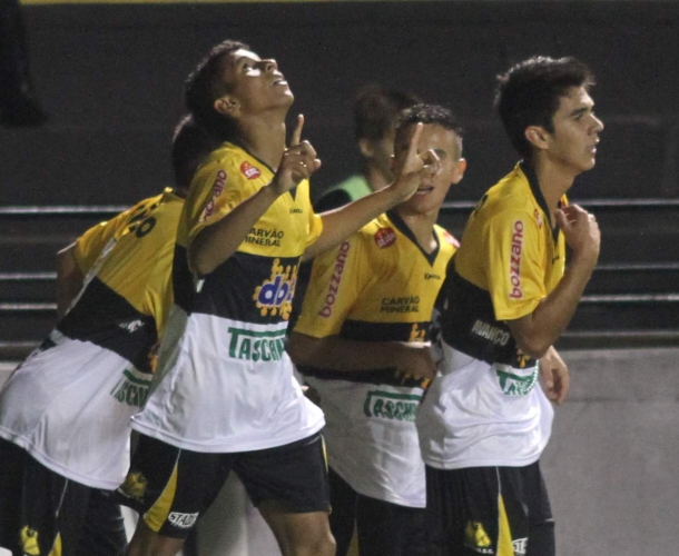 Juvenil vence o São Paulo na estreia