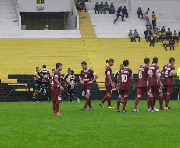 Mais duas vitórias na base