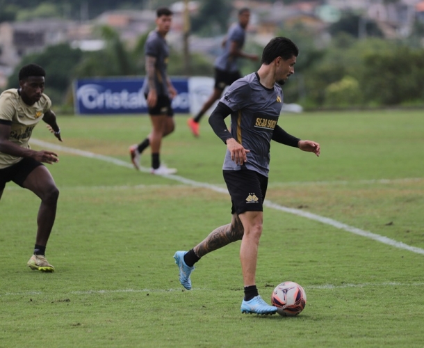 Manhã de atividade com o Sub-20 no CT