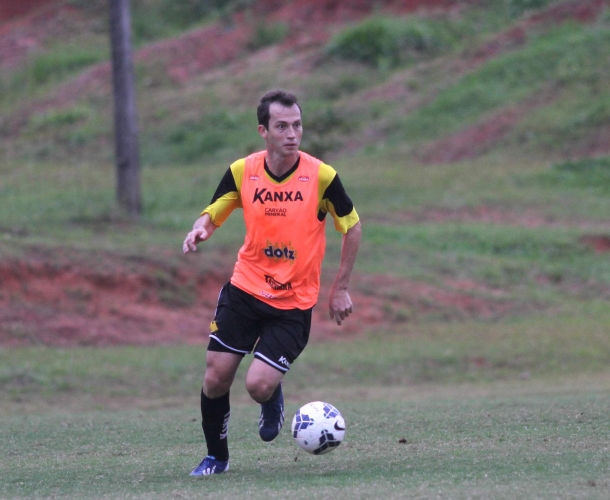 Martinez feliz com a estreia no Tigre