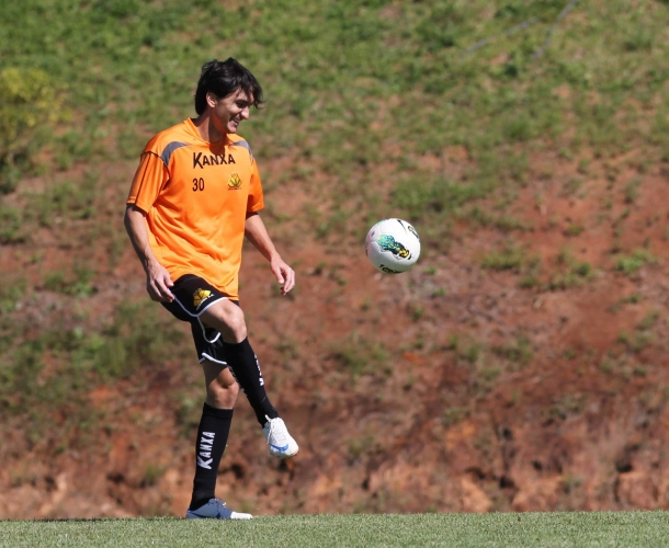 Matheus Ferraz renova com o Tigre