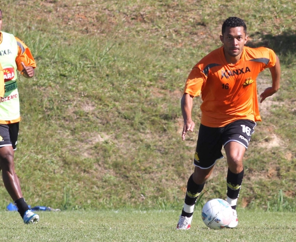 Meia deixa o Criciúma